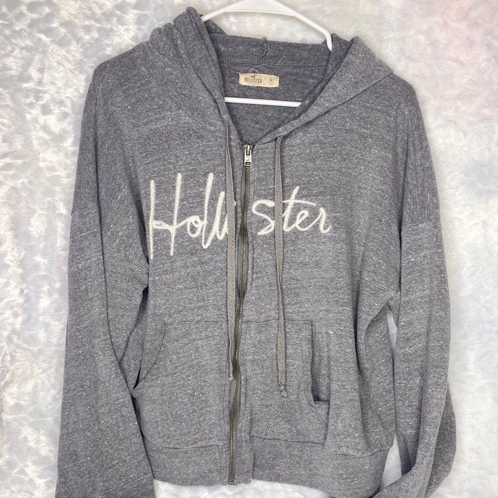 Women’s Hollister hoodie
